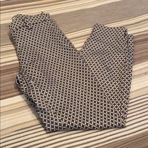 High waisted Capri dress pants with side zip. H&M